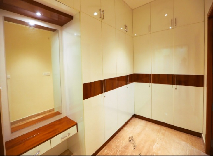 5400 Sq.Ft, 5 BHK Individual House for sale in Valasaravakkam