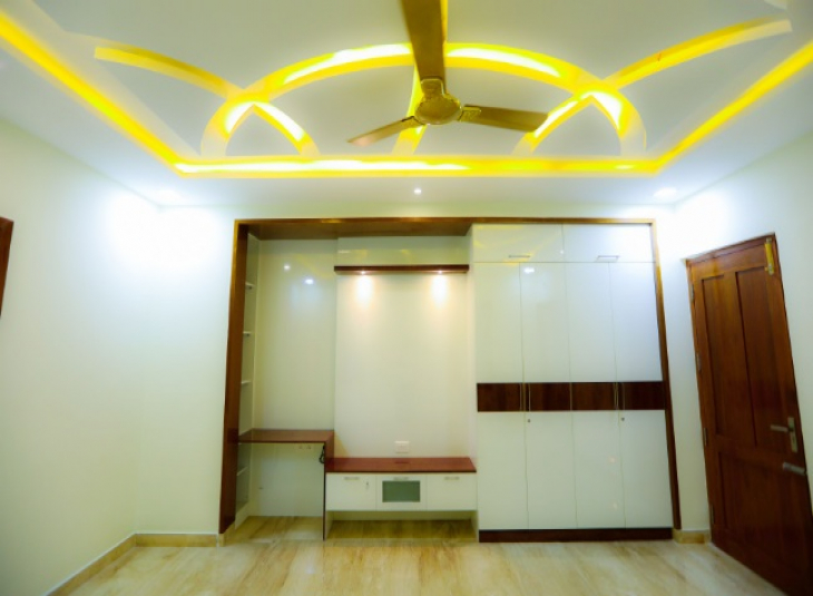 5400 Sq.Ft, 5 BHK Individual House for sale in Valasaravakkam