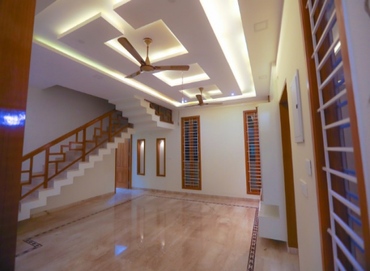 5400 Sq.Ft, 5 BHK Individual House for sale in Valasaravakkam