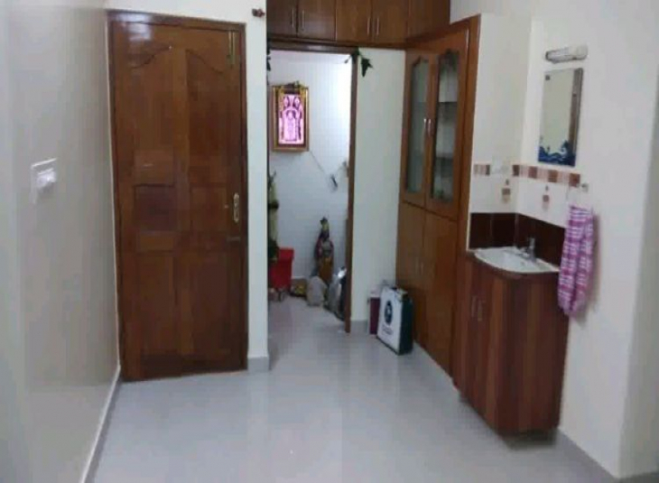 1010 Sq.Ft, 2 BHK Flats for sale in Arumbakkam