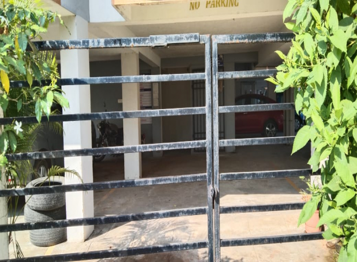 1400 Sq.Ft, 3 BHK Flats for sale in Karapakkam