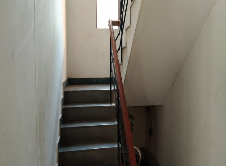 1400 Sq.Ft, 3 BHK Flats for sale in Karapakkam