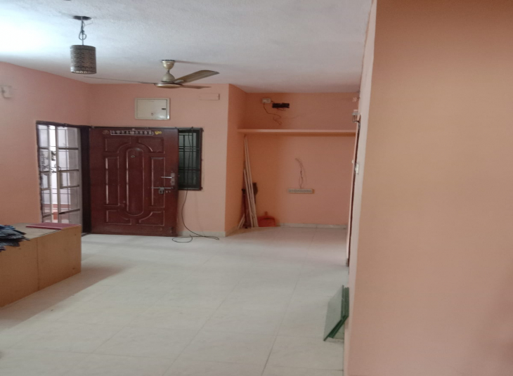 730 Sq.Ft, 2 BHK Flats for sale in Madambakkam