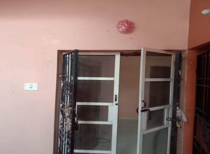 730 Sq.Ft, 2 BHK Flats for sale in Madambakkam