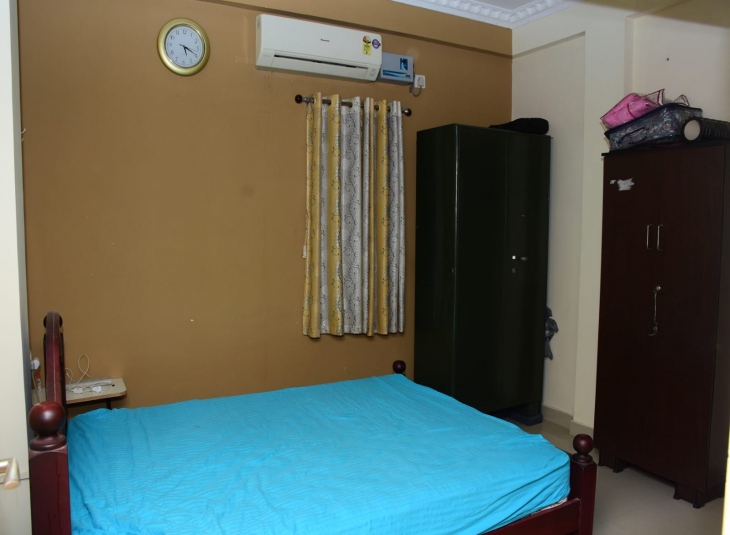 1250 Sq.Ft, 3 BHK Flats for sale in Valasaravakkam