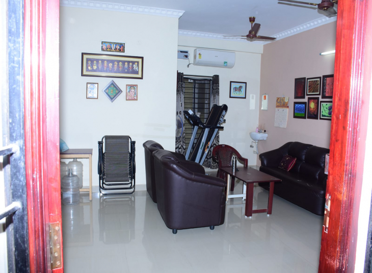1250 Sq.Ft, 3 BHK Flats for sale in Valasaravakkam
