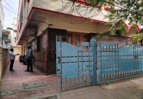 9 BHK House for sale in Arumbakkam