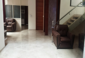 5 BHK House for sale in Neelankarai