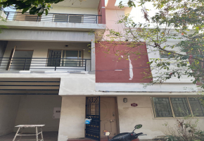 4 BHK House for sale in Kolapakkam