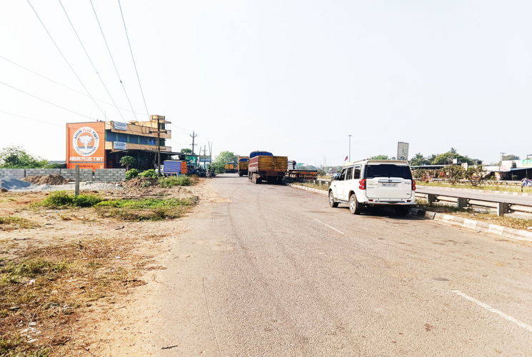 15900 Sq.Ft, Commercial Land for sale in Padianallur