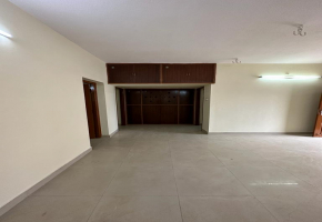 4 BHK House for sale in Kundrathur