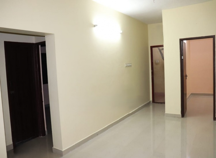1550 Sqft, Commercial Office / Space in Mogappair West