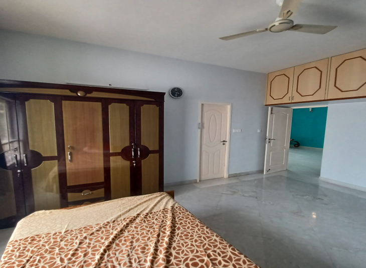 3373 Sq.Ft, 3 BHK Residential Apartment