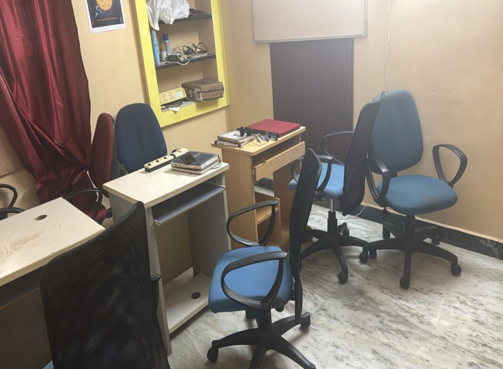 1300 Sq.Ft,  Office Complex
