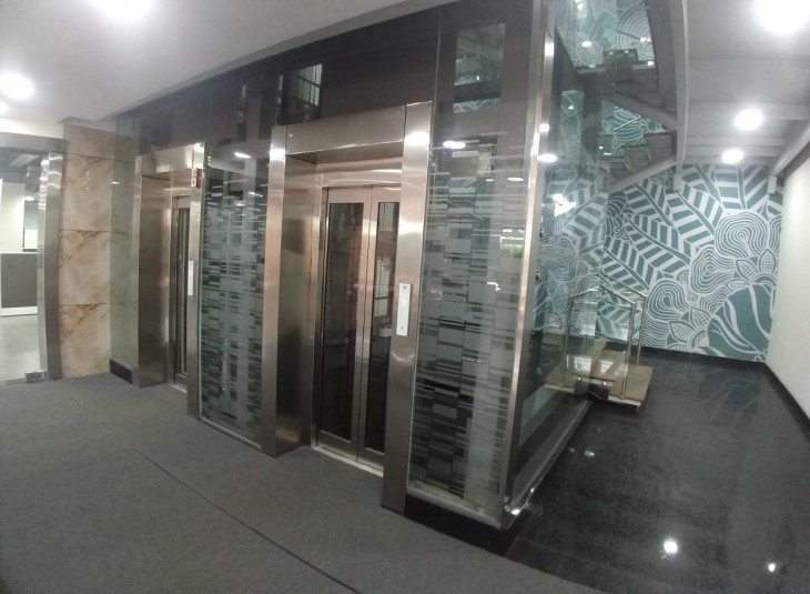 5000 Sq.Ft,  Commercial Office / Space