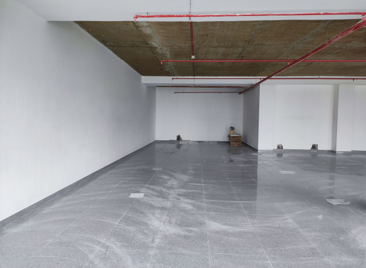 6500 Sqft, Commercial Office / Space in Thousand Lights