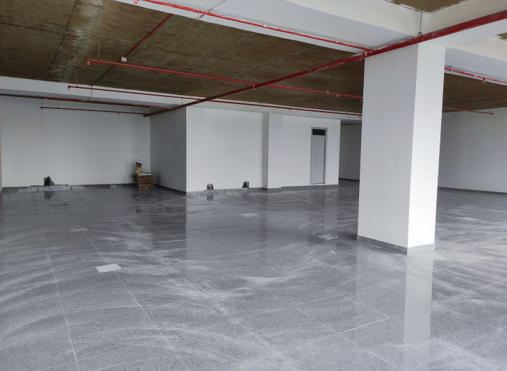 6500 Sq.Ft,  Commercial Office / Space